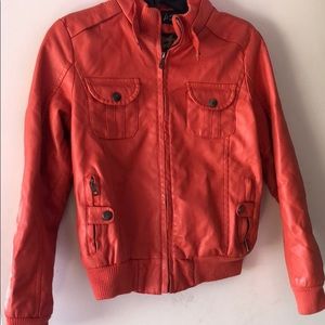 Cute Aosikidi  jacket in a peach orange like color